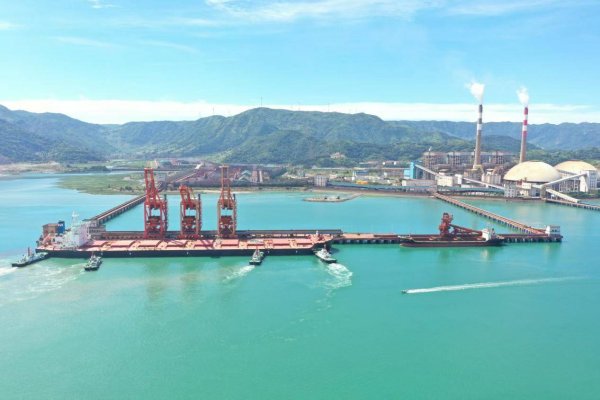 涨上策 煤炭矿石散货码头如何蝶变“星级绿色港口”？